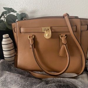 MK satchel (USED)